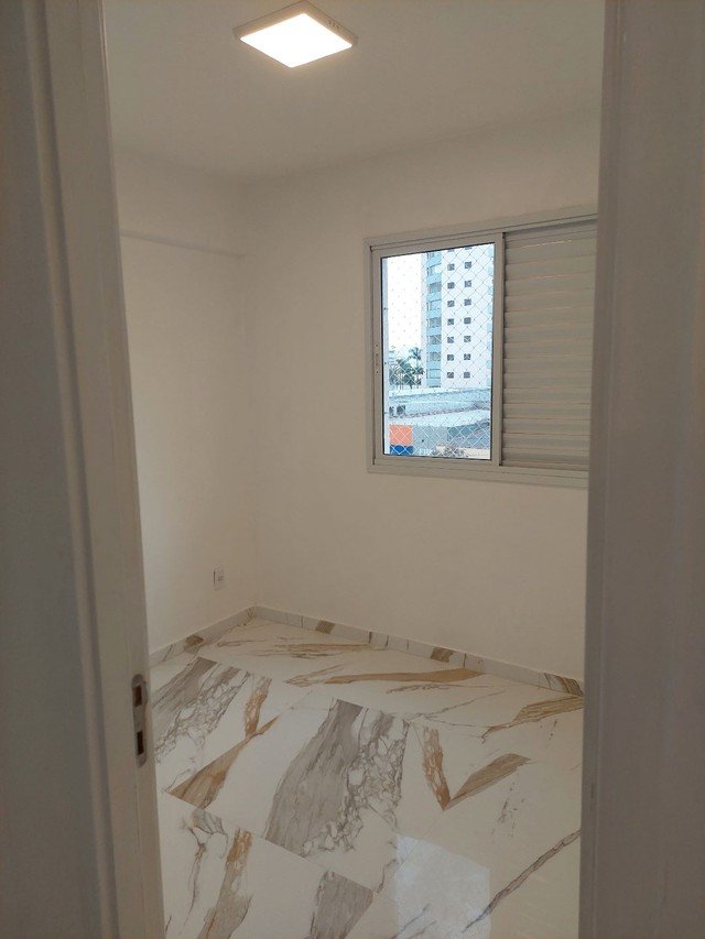 Apartamento à venda com 1 quarto, 38m² - Foto 2