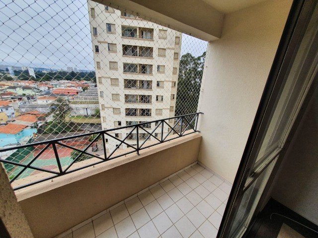 Apartamento à venda com 3 quartos, 69m² - Foto 2