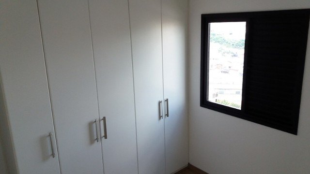 Apartamento à venda com 2 quartos, 64m² - Foto 2