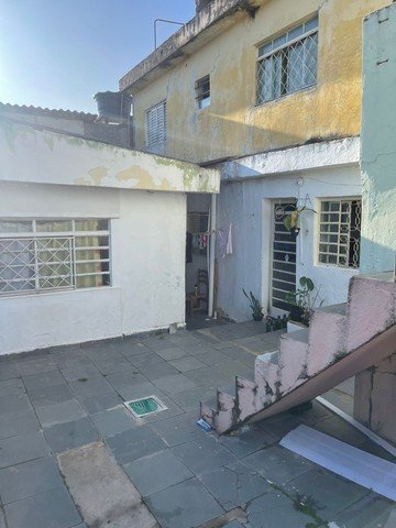 Terreno à venda com 1 quarto, 120m² - Foto 1