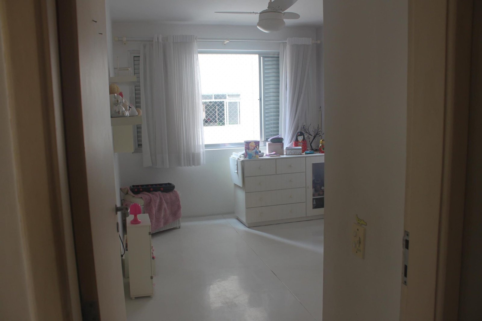 Apartamento à venda com 3 quartos, 198m² - Foto 4