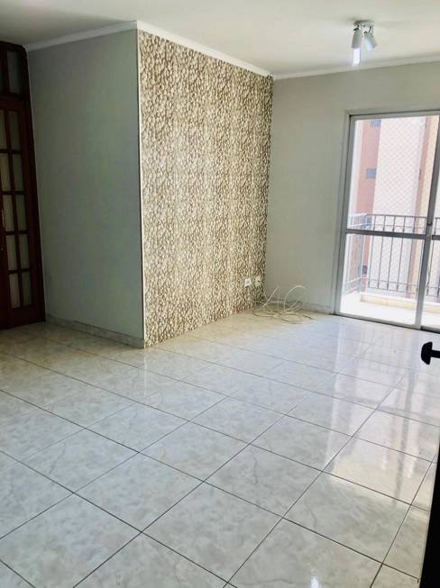 Apartamento à venda com 3 quartos, 67m² - Foto 2