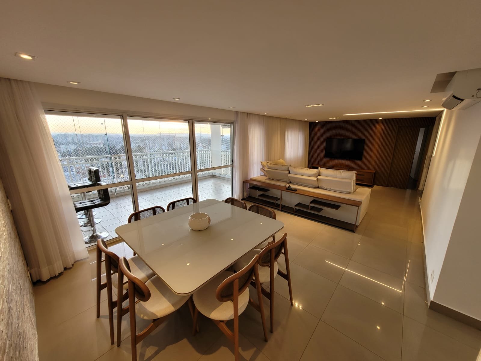 Apartamento à venda com 3 quartos, 134m² - Foto 10