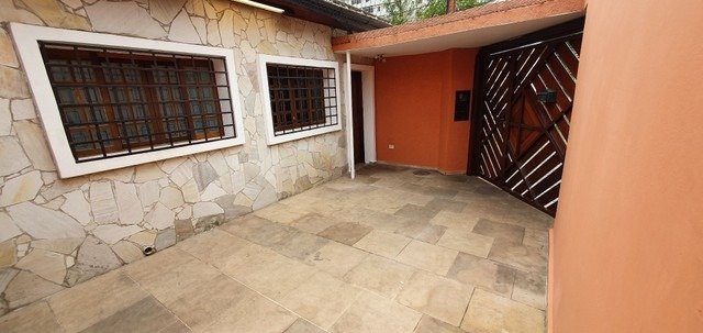 Casa à venda com 3 quartos, 190m² - Foto 1