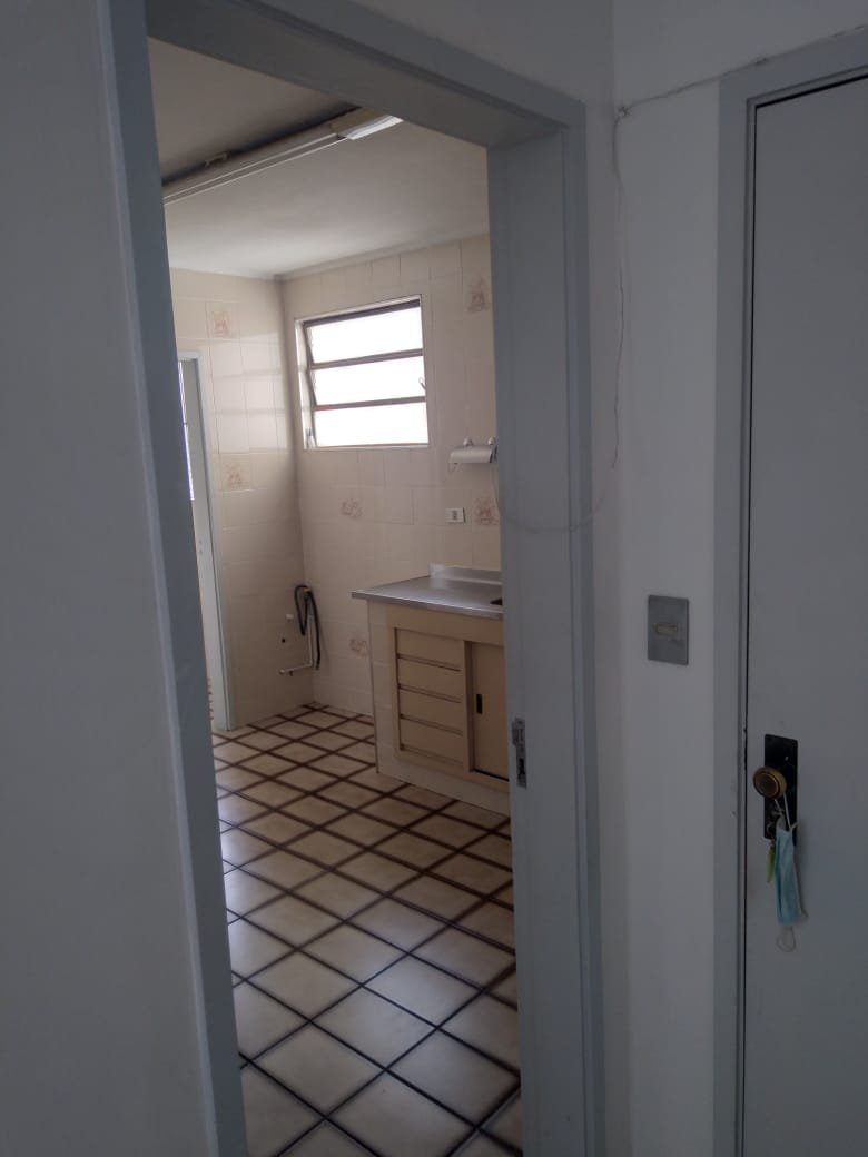 Apartamento à venda com 2 quartos, 76m² - Foto 4