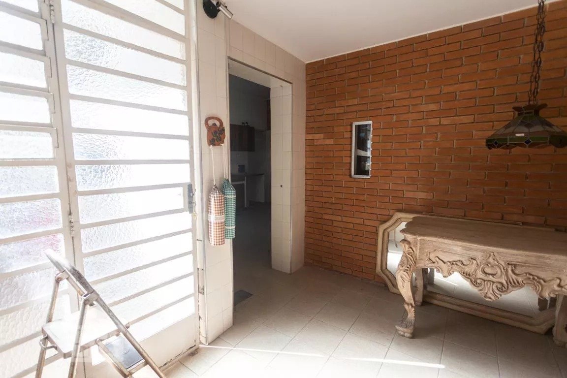 Casa à venda com 2 quartos, 200m² - Foto 10