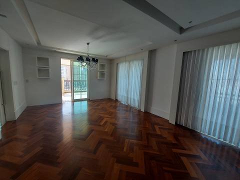 Apartamento para alugar com 4 quartos, 360m² - Foto 13