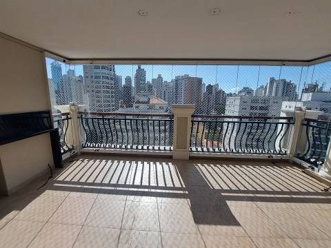 Apartamento para alugar com 4 quartos, 360m² - Foto 15