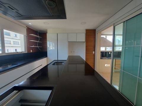 Apartamento para alugar com 4 quartos, 360m² - Foto 7