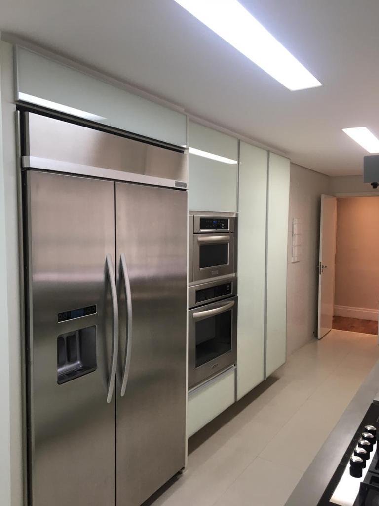 Apartamento para alugar com 4 quartos, 214m² - Foto 5