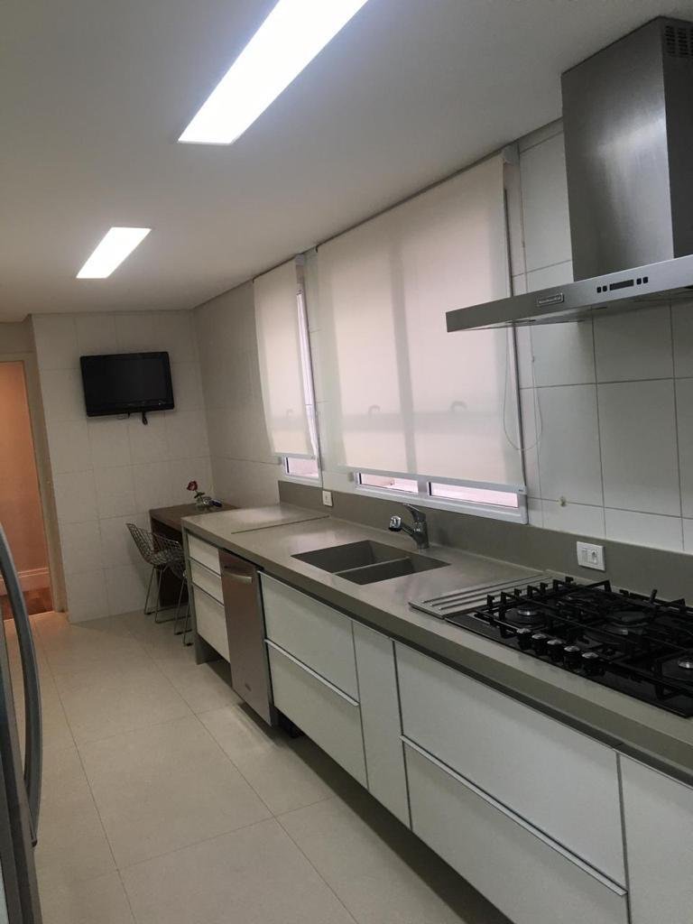 Apartamento para alugar com 4 quartos, 214m² - Foto 11