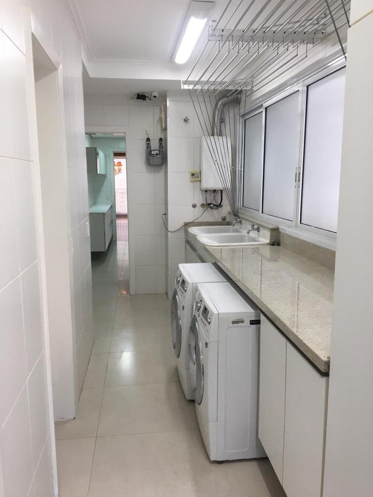 Apartamento para alugar com 4 quartos, 214m² - Foto 8