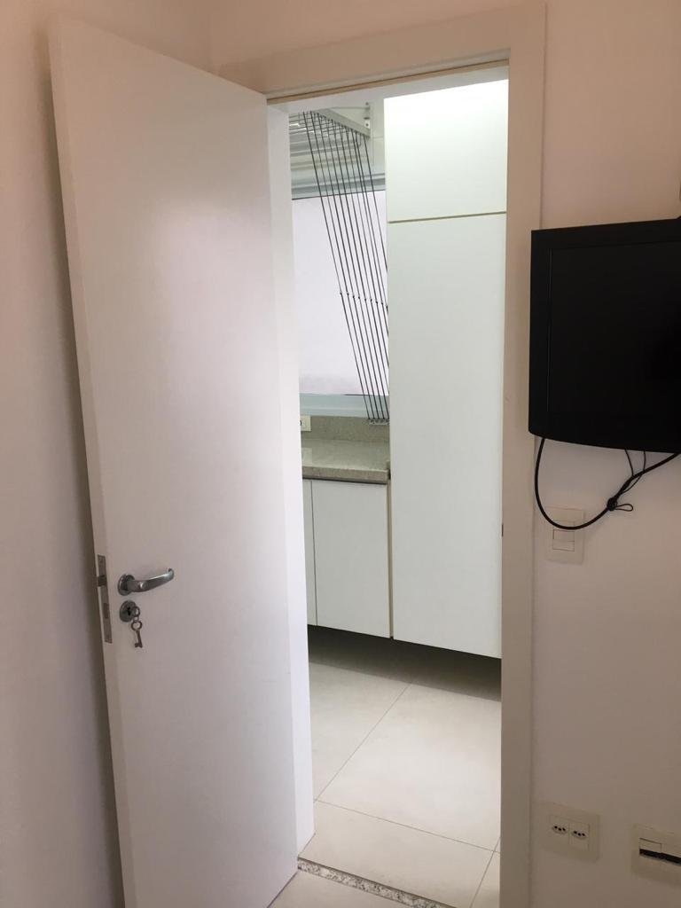 Apartamento para alugar com 4 quartos, 214m² - Foto 6