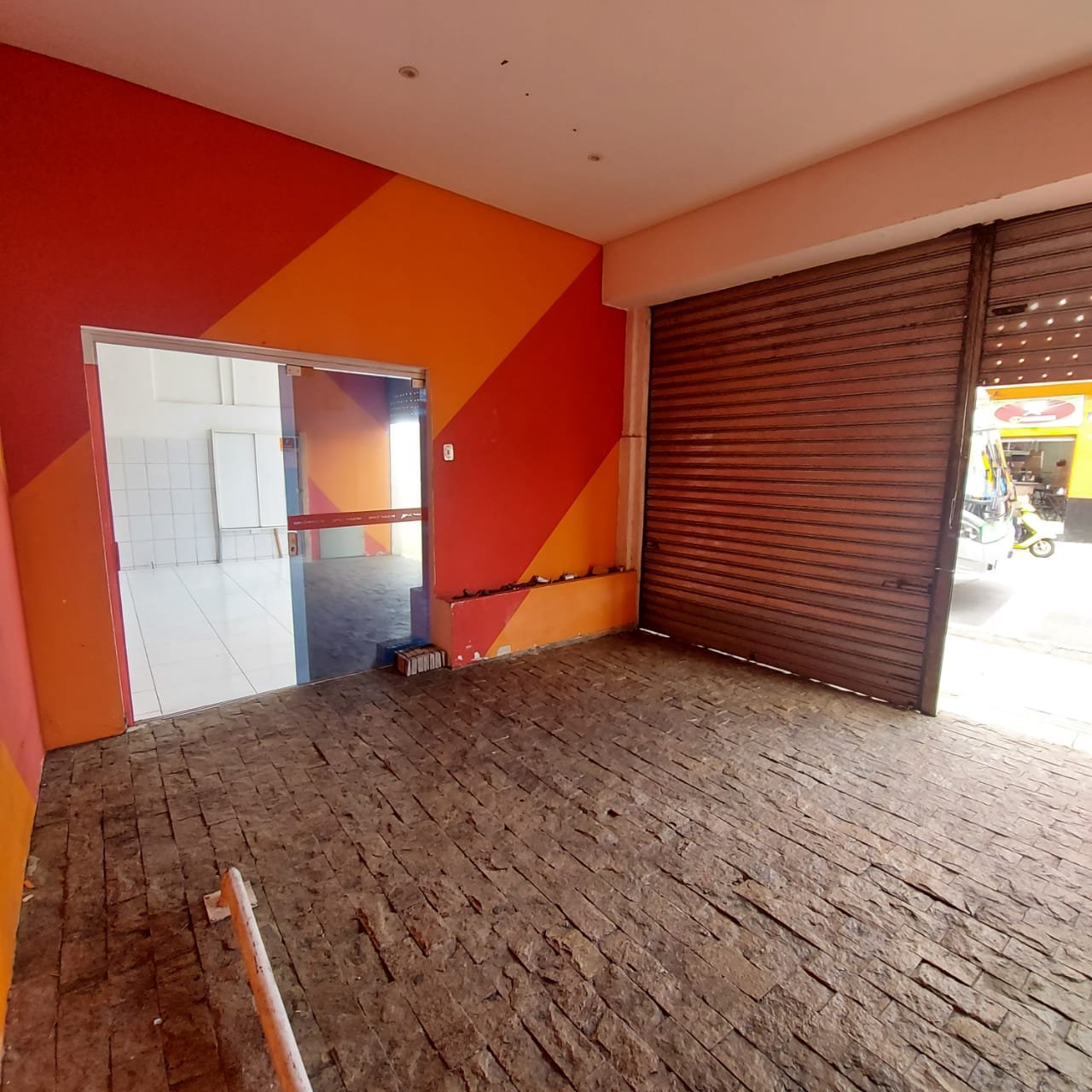 Depósito-Galpão-Armazém à venda com 1 quarto, 414m² - Foto 11