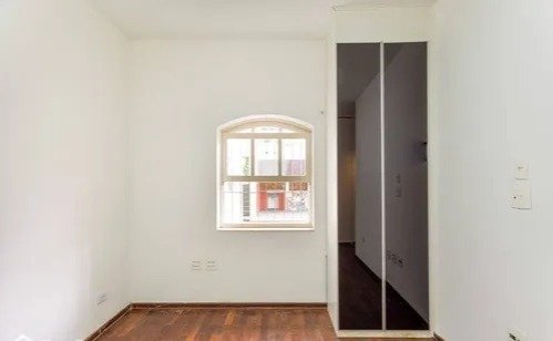 Casa à venda com 3 quartos, 325m² - Foto 3