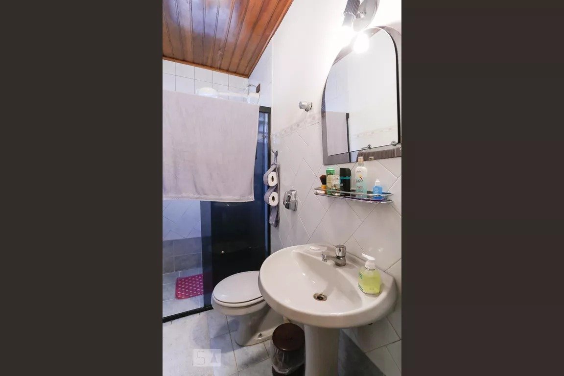 Casa à venda com 4 quartos, 300m² - Foto 1