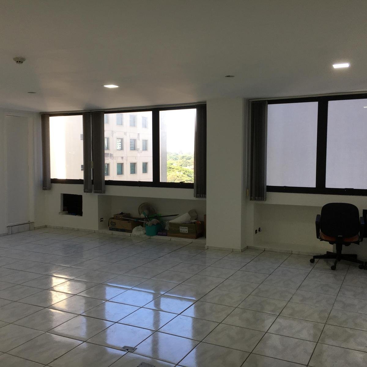 Prédio Inteiro à venda com 1 quarto, 55m² - Foto 2