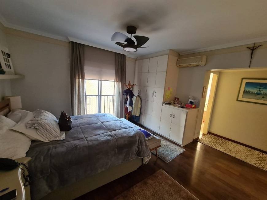 Apartamento à venda com 4 quartos, 225m² - Foto 17