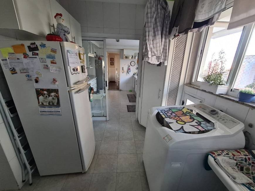 Apartamento à venda com 4 quartos, 225m² - Foto 7