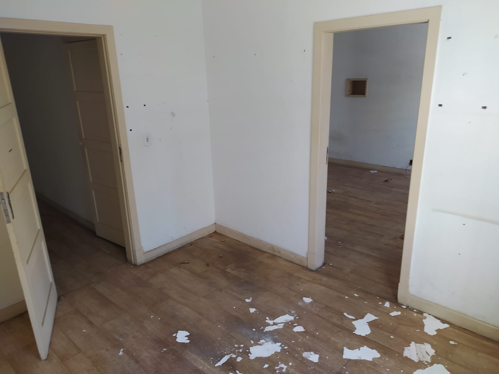 Casa à venda com 1 quarto, 325m² - Foto 12