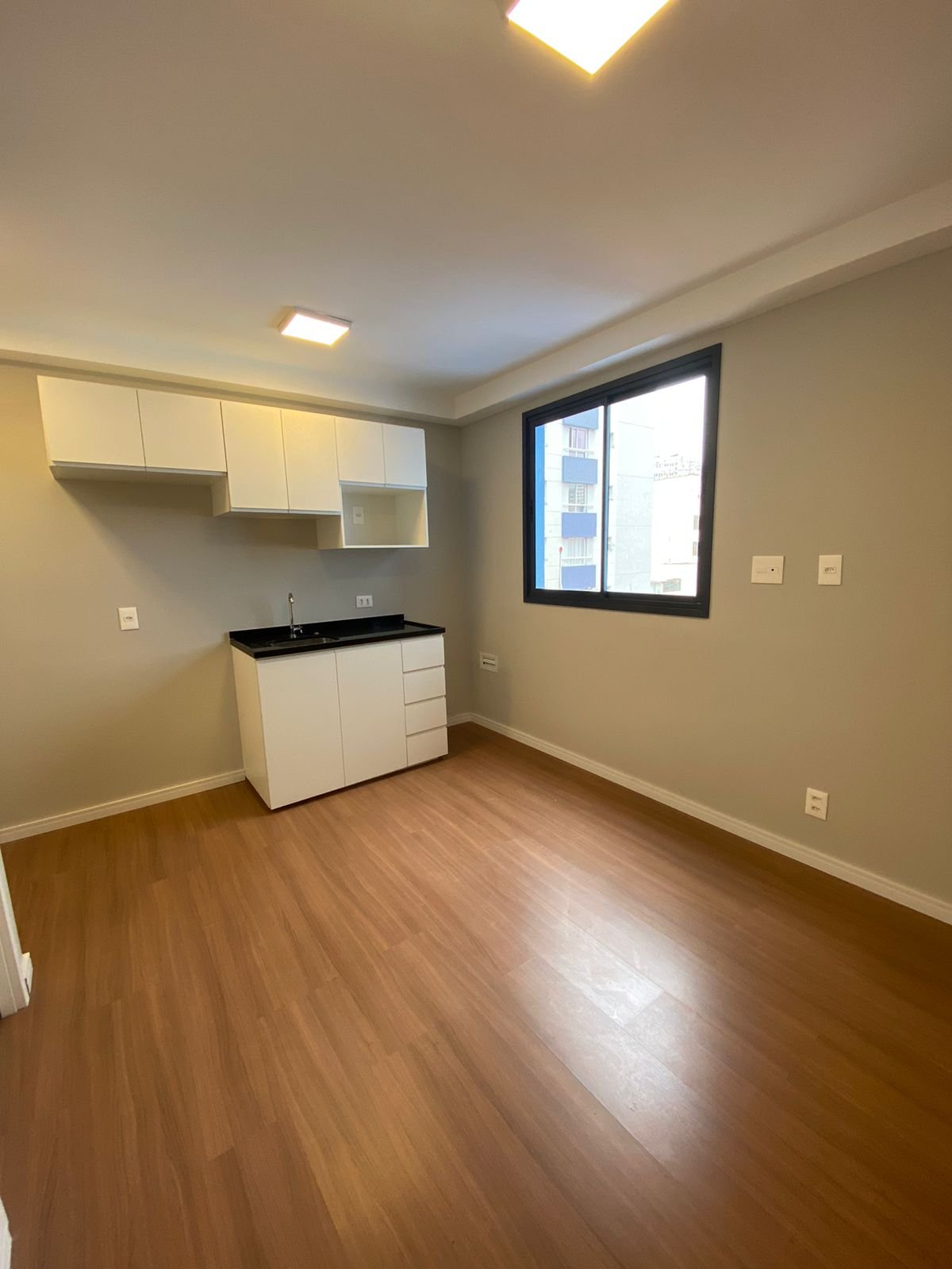 Apartamento à venda com 1 quarto, 25m² - Foto 1