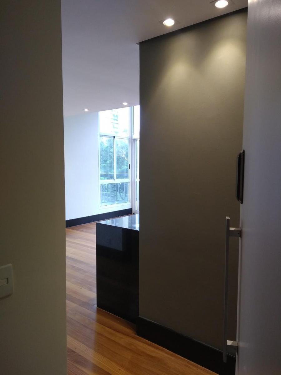 Apartamento à venda com 1 quarto, 104m² - Foto 1