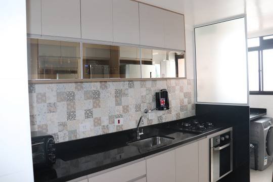 Apartamento à venda com 3 quartos, 77m² - Foto 1