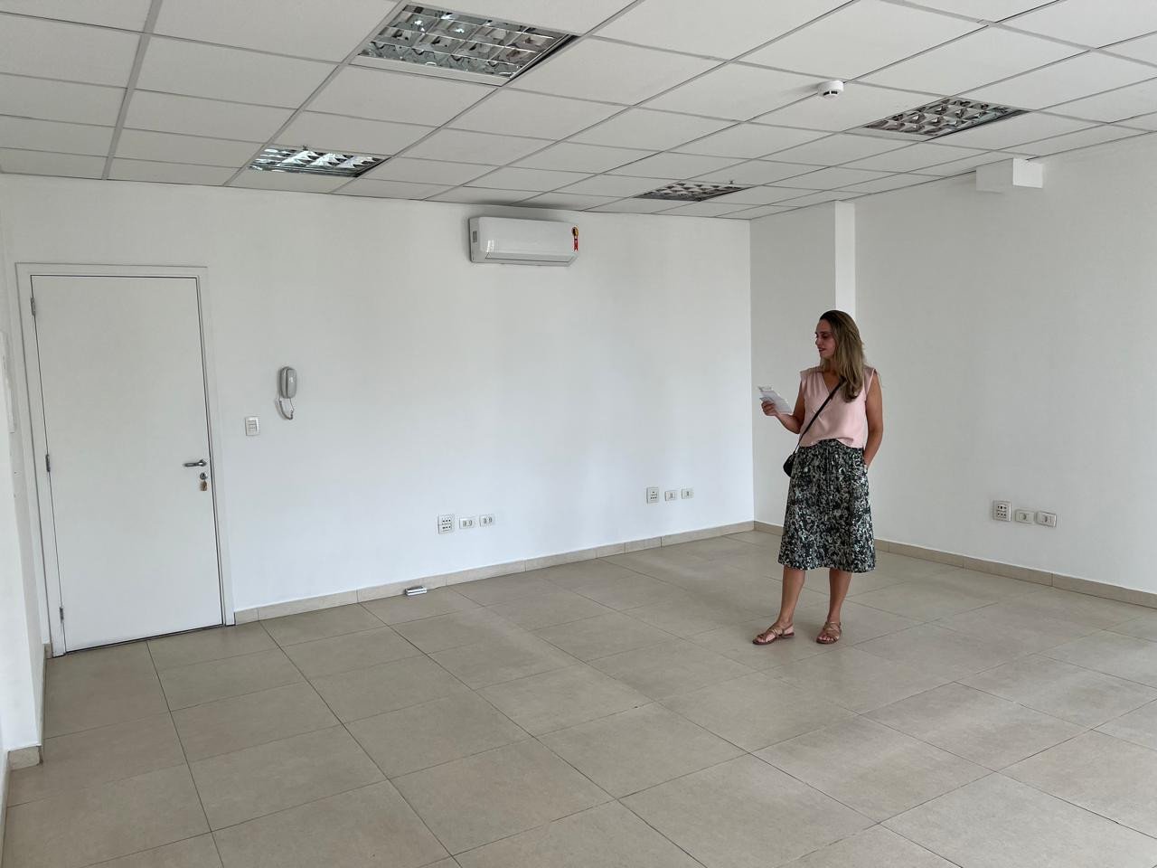 comercial com 1 vaga(s) com 1 banheiro(s) - PINHEIROS, São Paulo / SP